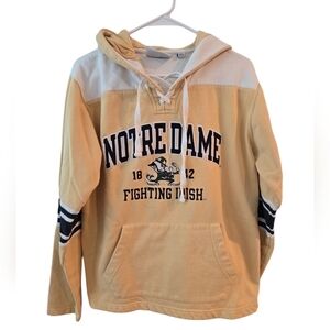 CHAMPION NOTRE DAME FIGHTING IRISH PULLOVER HOODIE. SIZE SMALL.